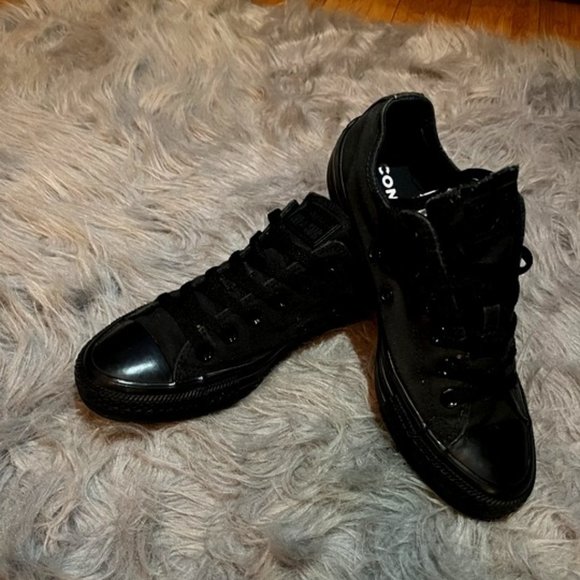 Convers - Picture 2 of 2